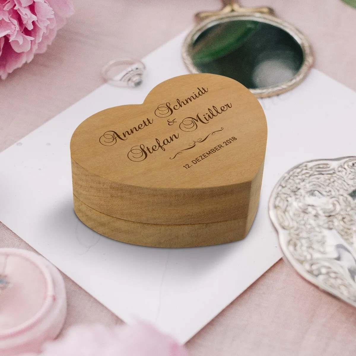 Hochzeit Herz Ringbox Garapa Holz - Schriftzug